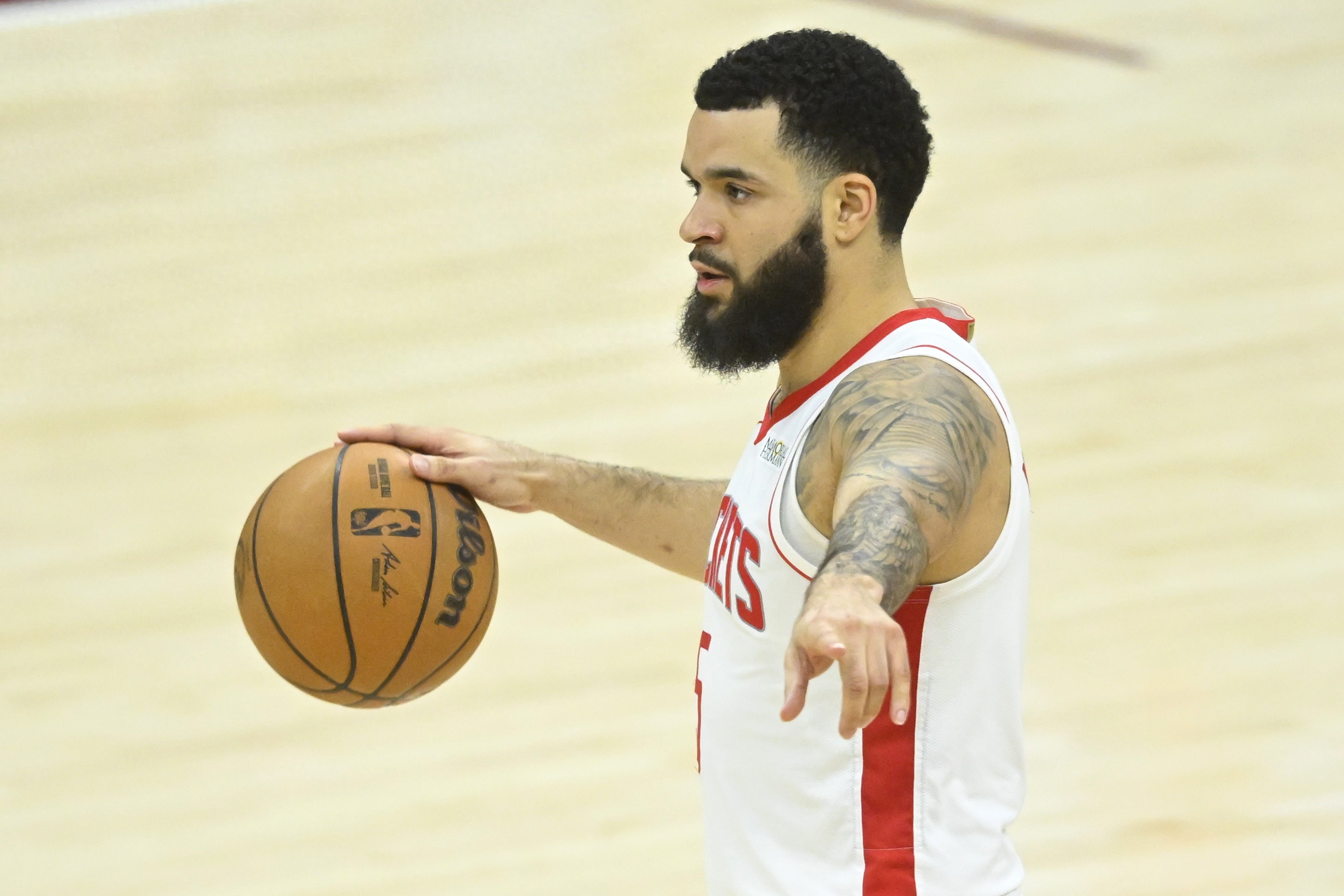 赛后突围战来临，休斯敦火箭围绕葡超回应争议，管理层满意，轮换策略成焦点(休斯敦火箭队比赛回放)