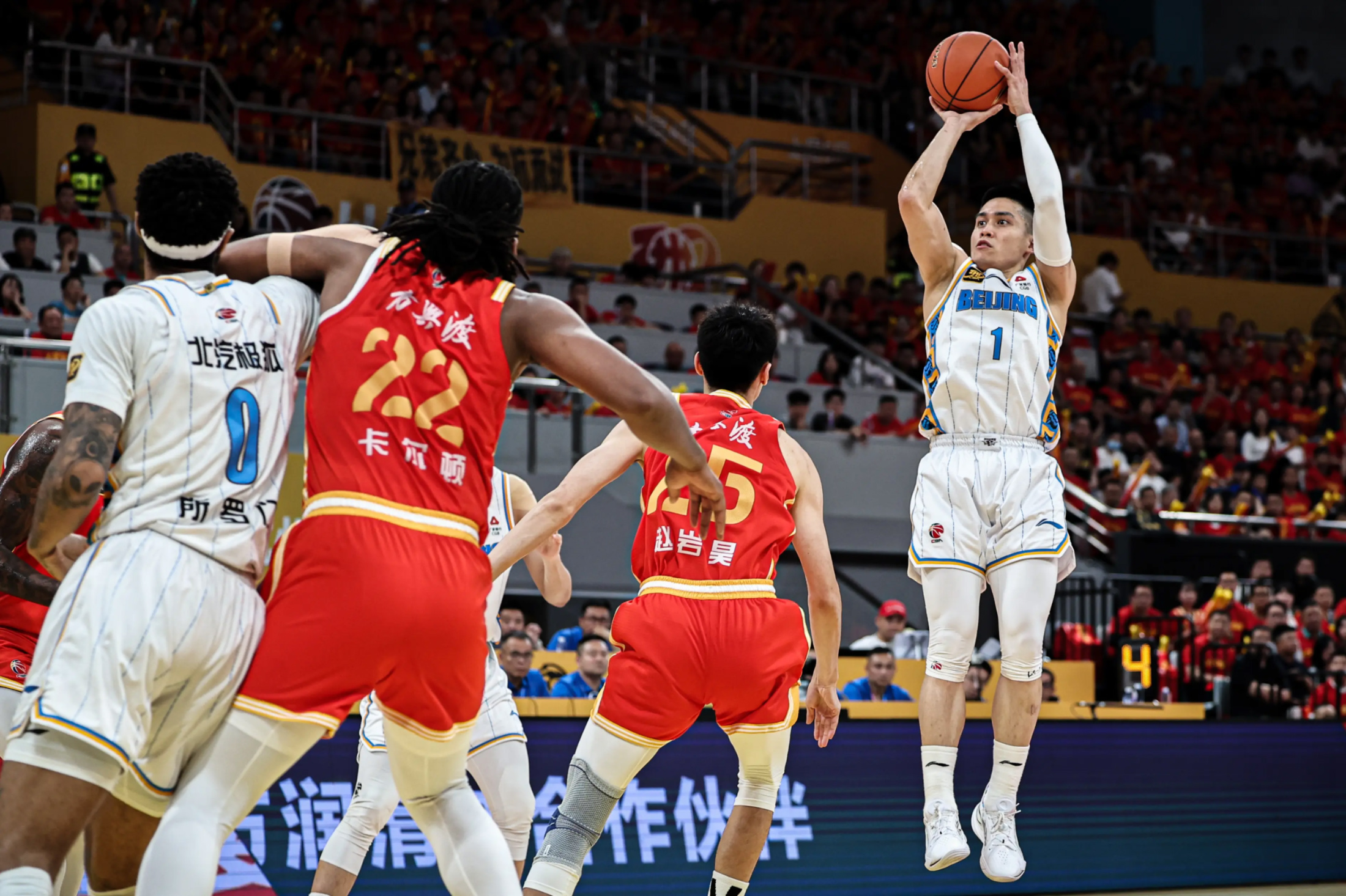 广厦男篮迎欧超杯关键赛;清晨队长鼓劲;话题不断;控场能力受关注(李凯文最新比赛回放) 广厦男篮迎欧超杯关键赛;清晨队长鼓劲;话题不断;控场能力受关注(李凯文最新比赛回放)